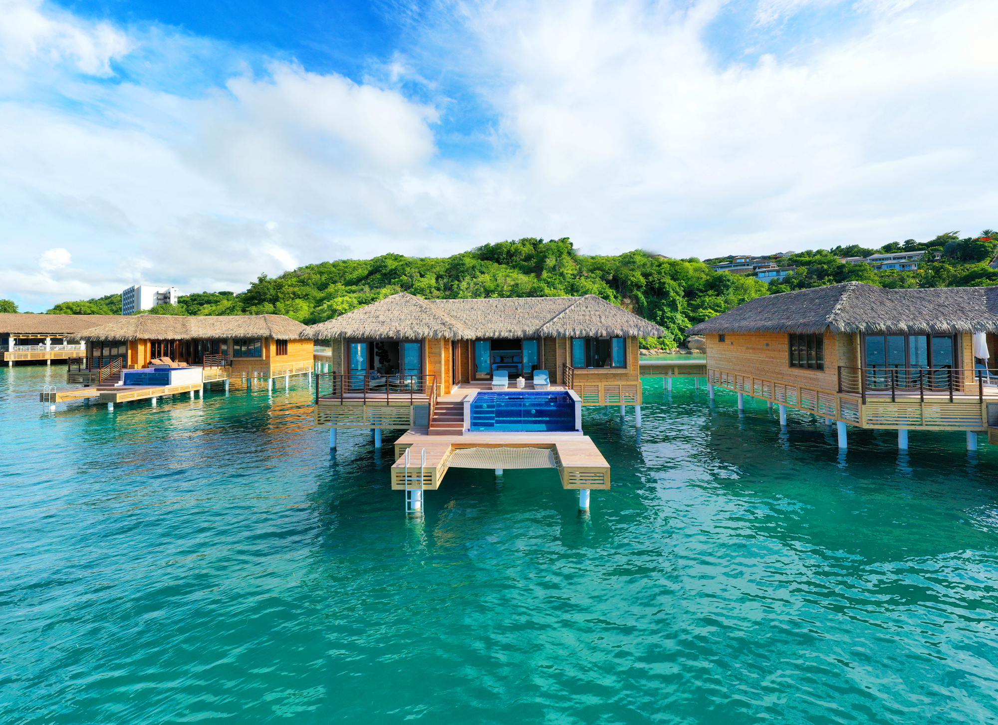Image: http://www.bookyourweddingday.com/images/media/uploadfiles/RAntigua Bungalows.jpg